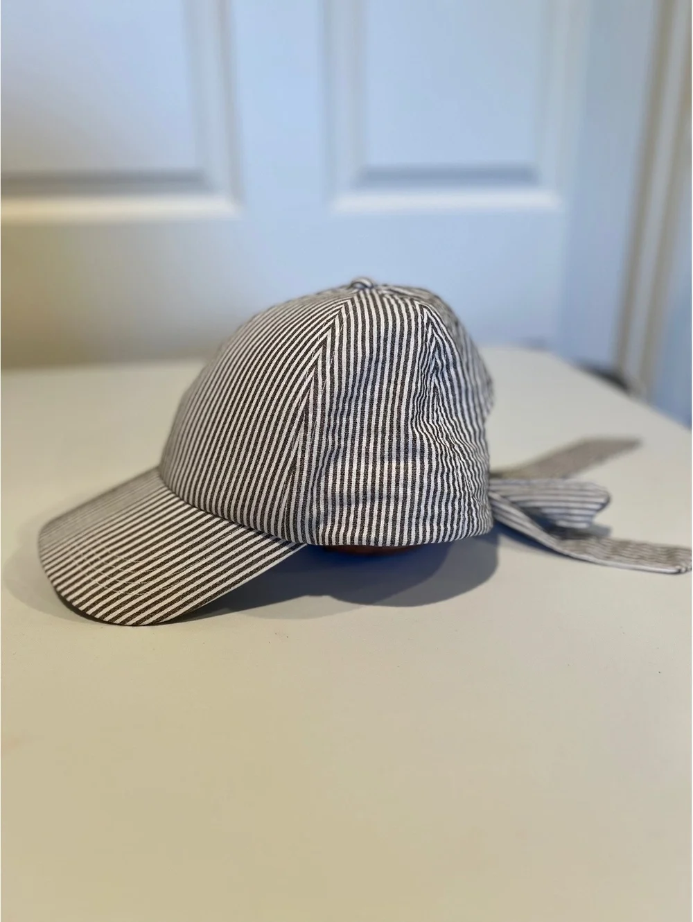 Perfect Condition David and Young Striped Bow Back Hat